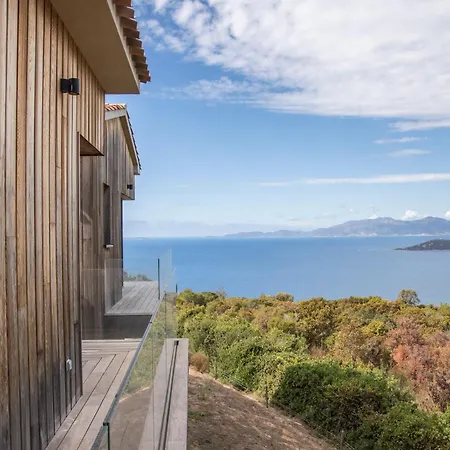 Panoramic Sea View - Heated Pool - Comfort فيلة